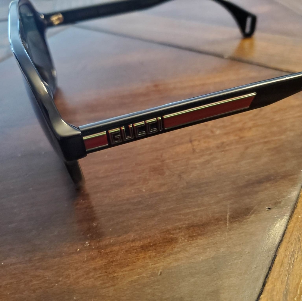 Mens Gucci Sunglasses - Picture 5 of 5